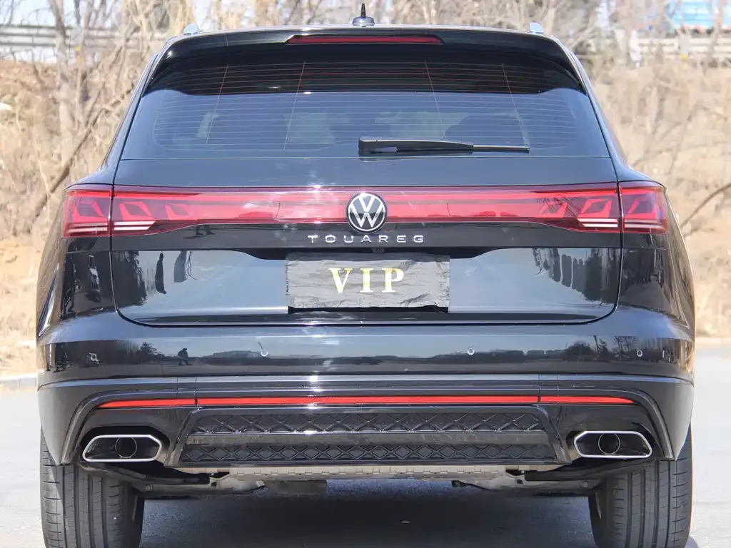 Volkswagen Touareg — фото 6
