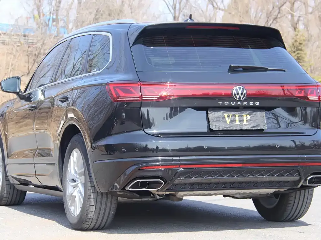 Volkswagen Touareg — фото 4