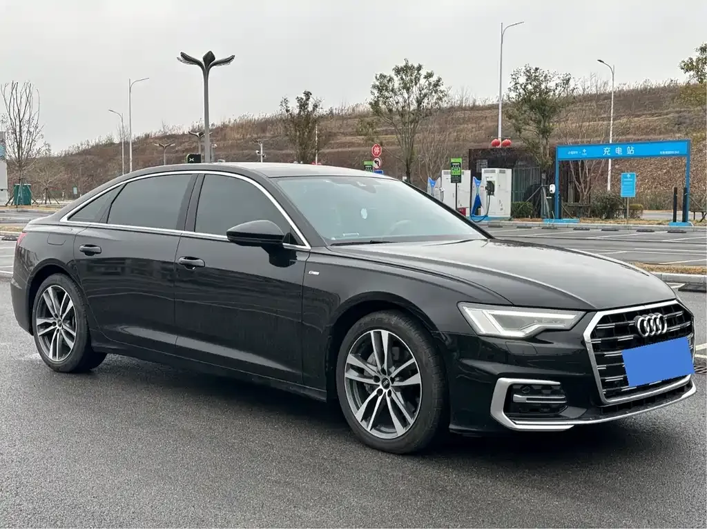 Audi A6L — фото 7