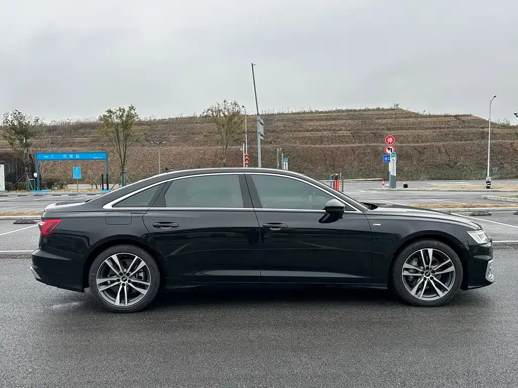 Audi A6L — фото 4
