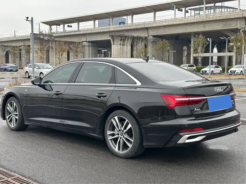 Audi A6L — фото 5