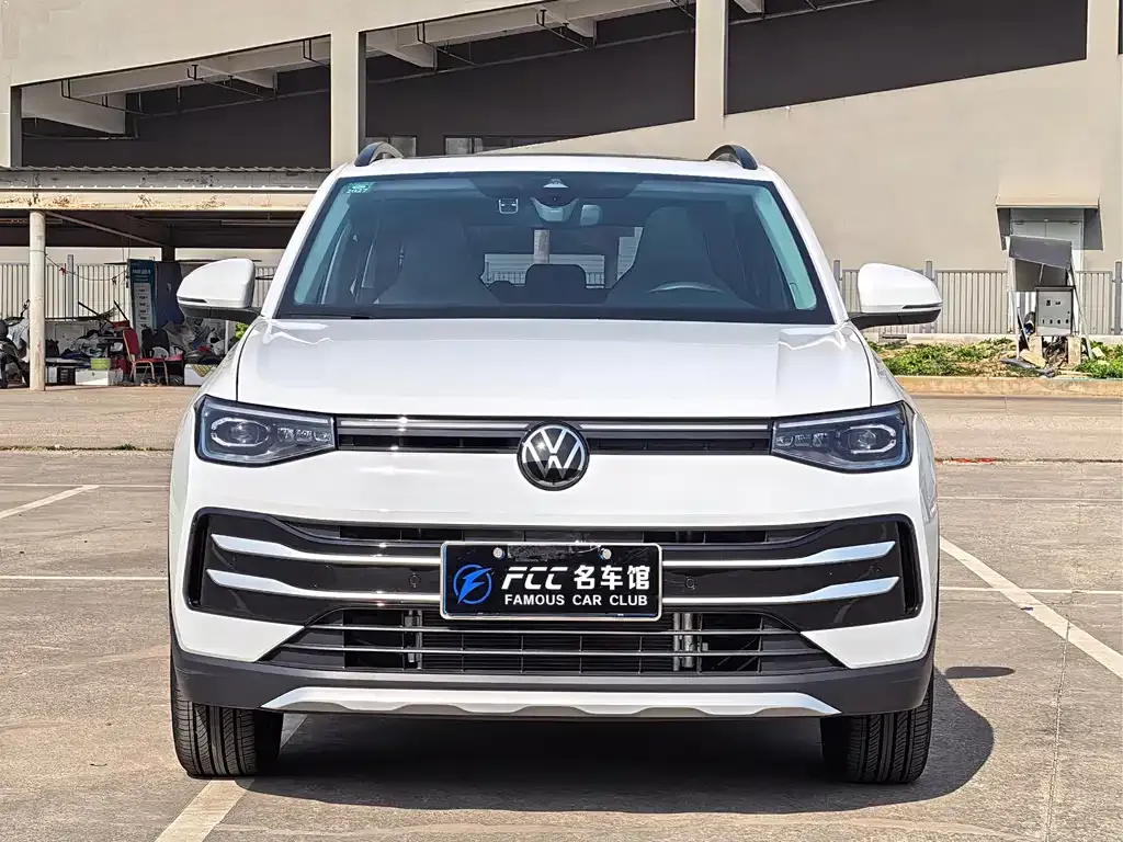 Volkswagen Tharu — фото 5