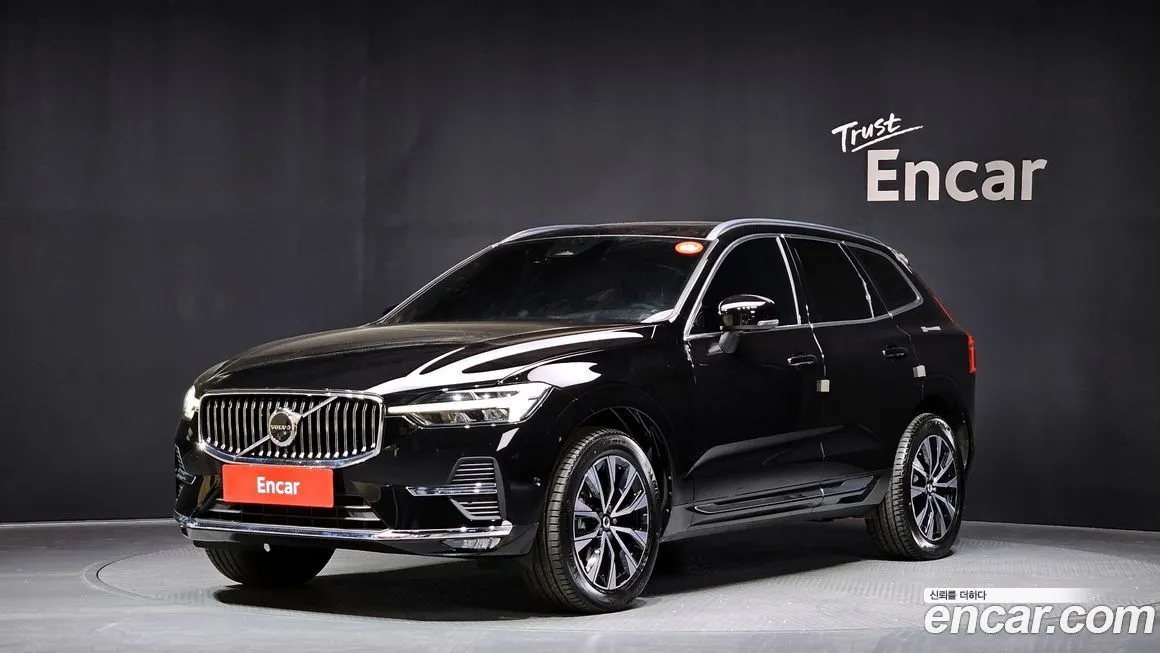 Volvo XC60 — фото 1