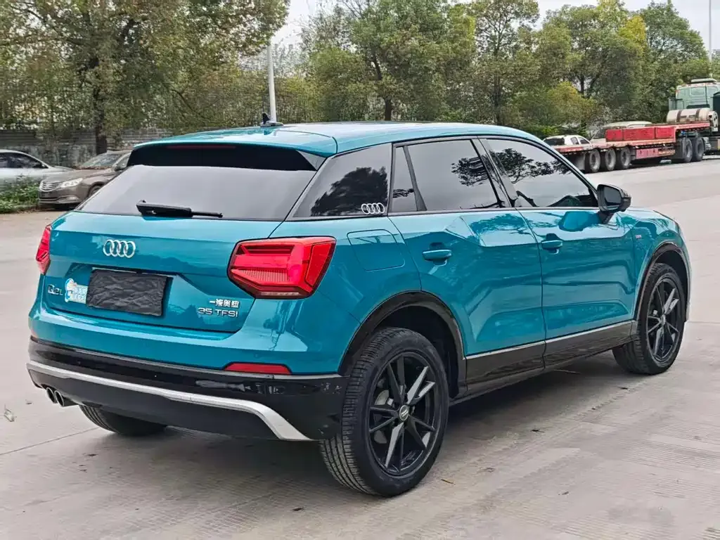 Audi Q2L — фото 3