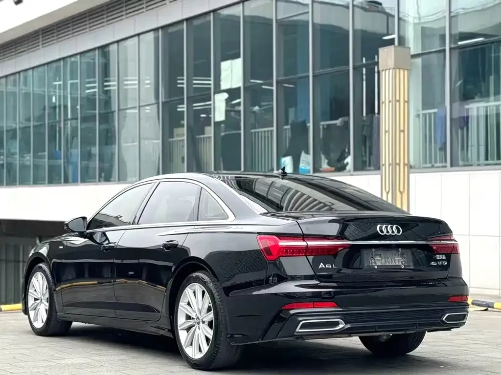 Audi A6L — фото 5