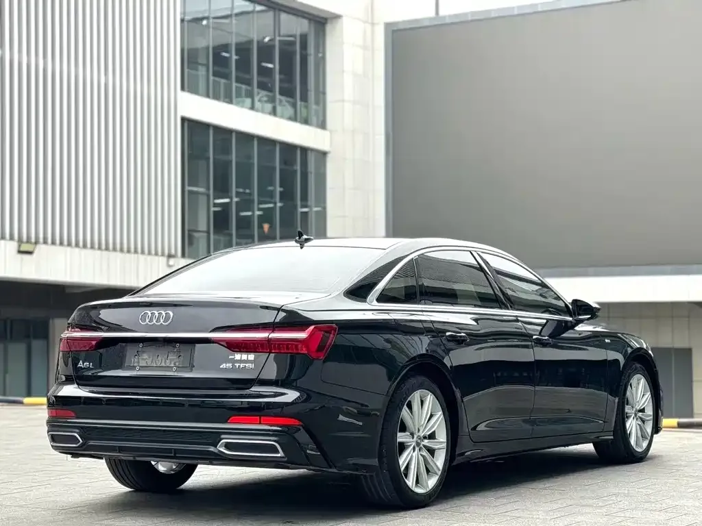 Audi A6L — фото 6