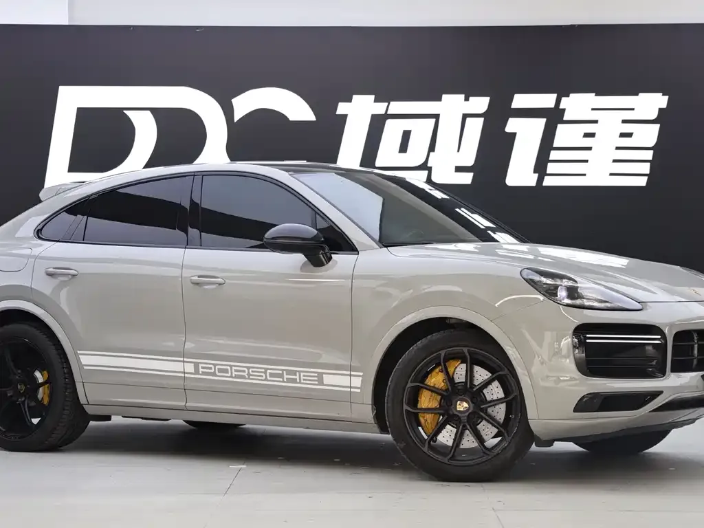 Porsche Cayenne — фото 10