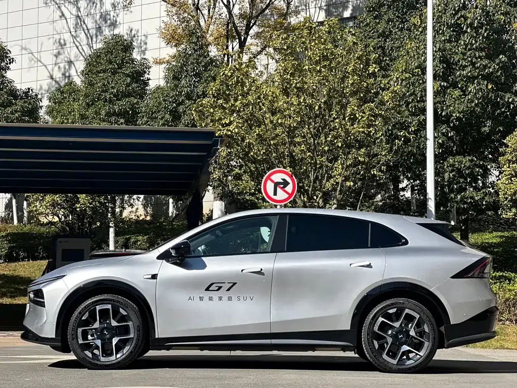XPeng G7 — фото 10