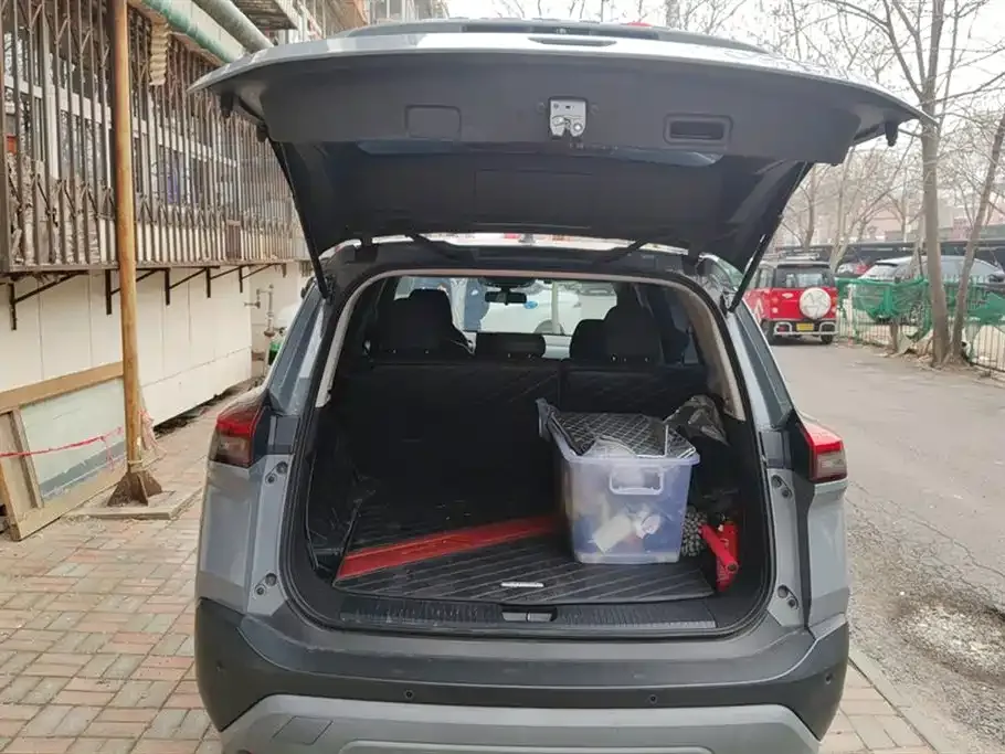 Nissan X-Trail — фото 10