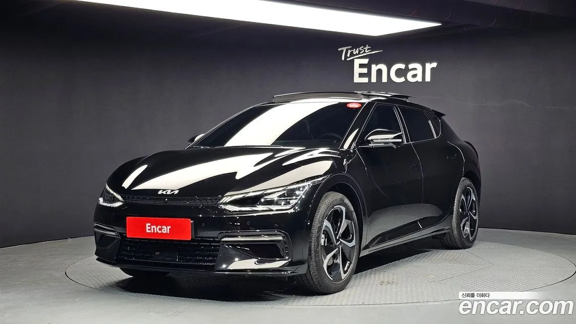 Kia EV6 — фото 1