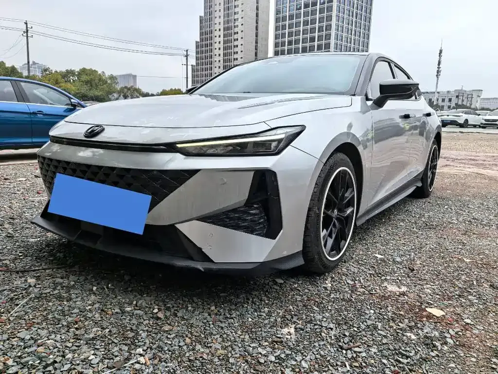 Changan UNI-V — фото 1