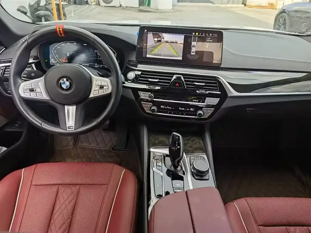 BMW 5 Series — фото 8