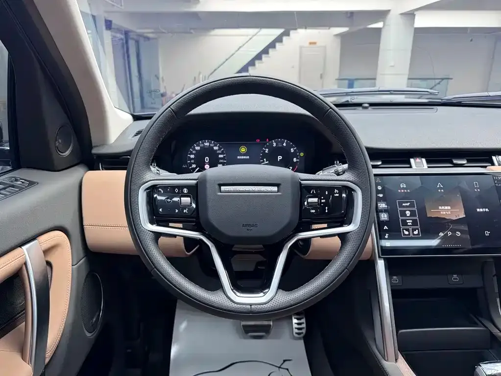 Land Rover Discovery Sport — фото 10
