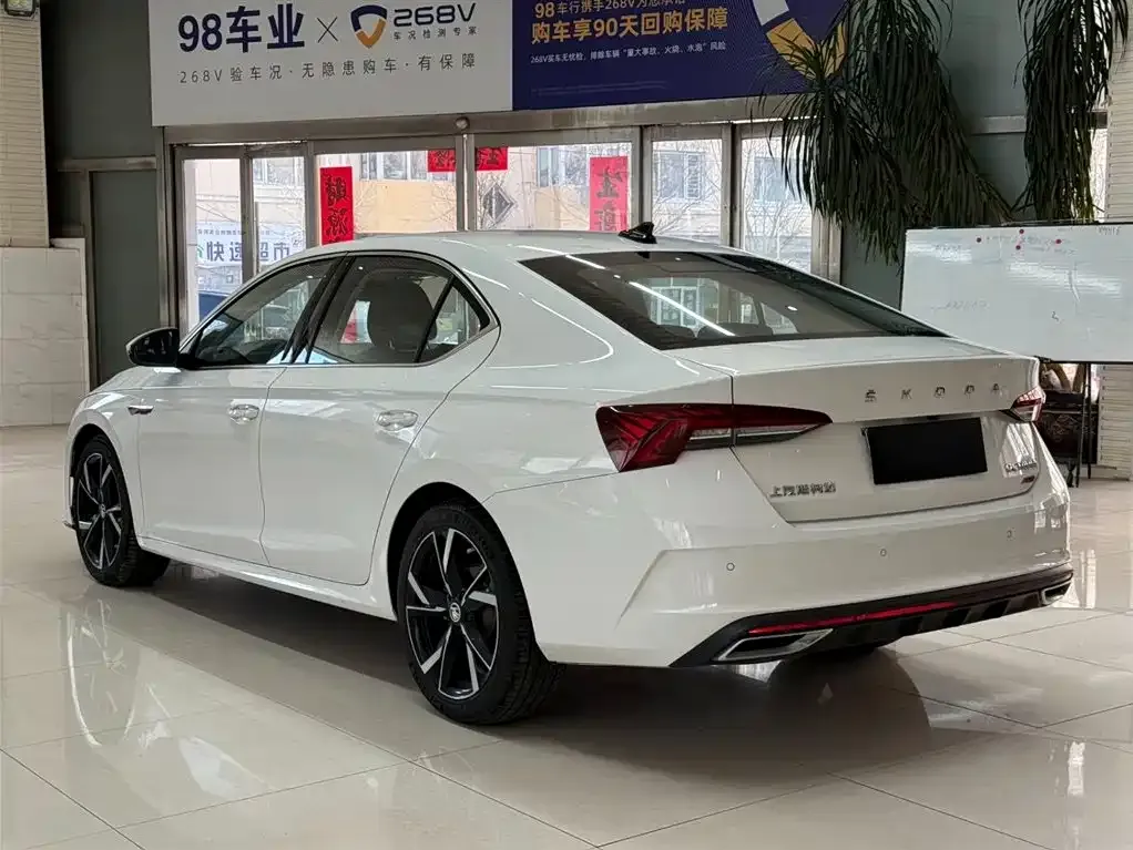 Skoda Octavia — фото 3