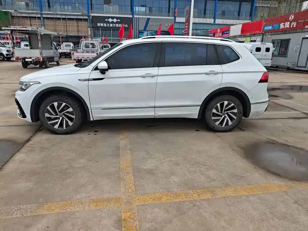 Volkswagen Tiguan L New Energy — фото 8