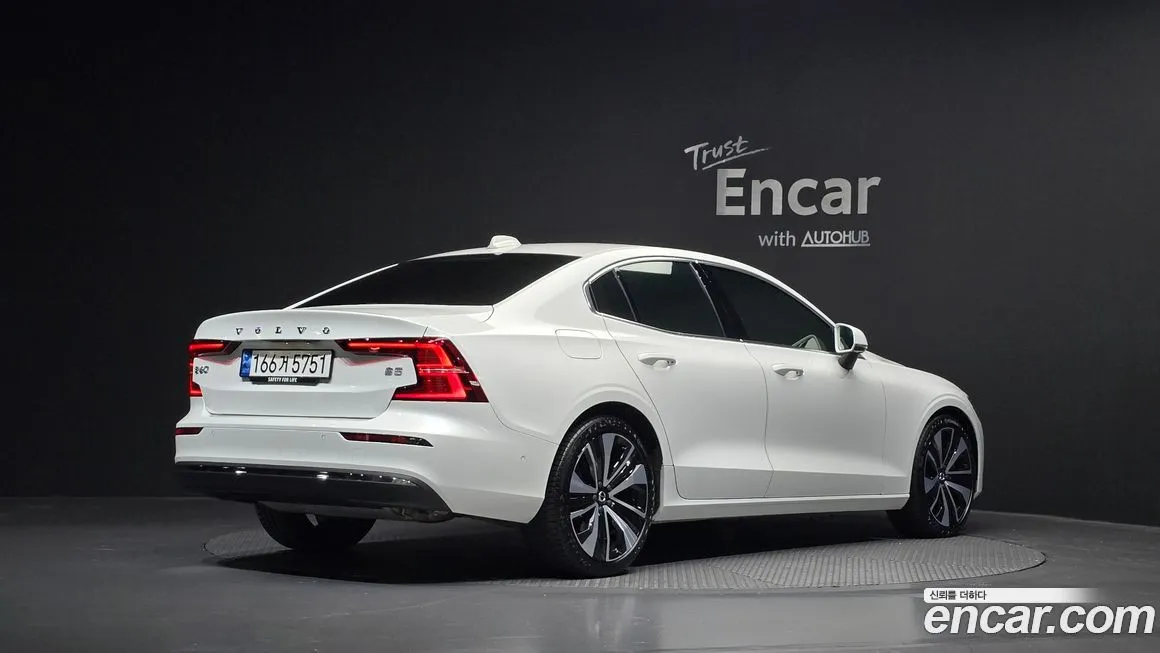 Volvo S60 — фото 4