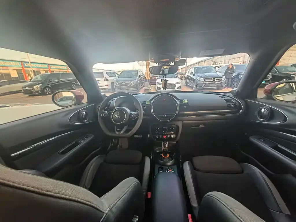 MINI Clubman JCW — фото 3