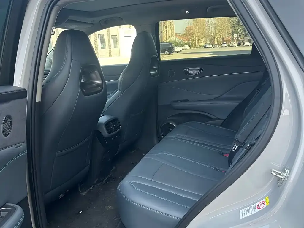 BYD Hiace 07 DM-i — фото 7
