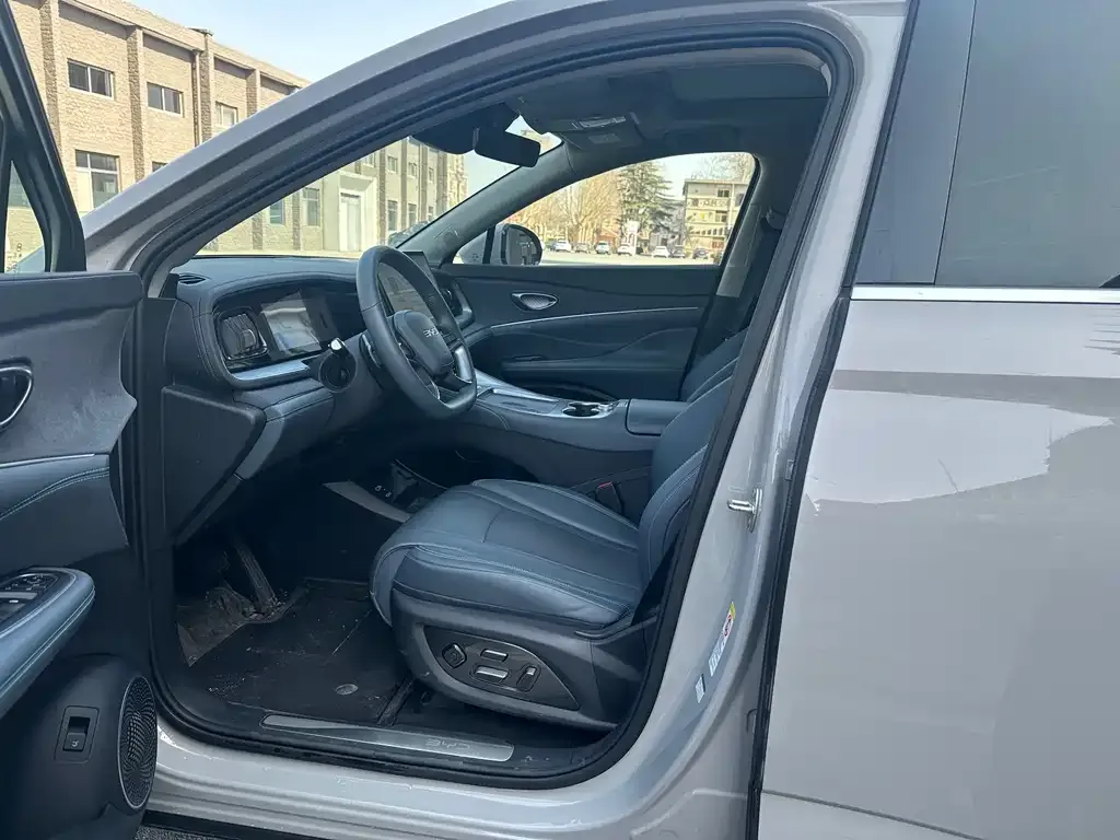 BYD Hiace 07 DM-i — фото 8