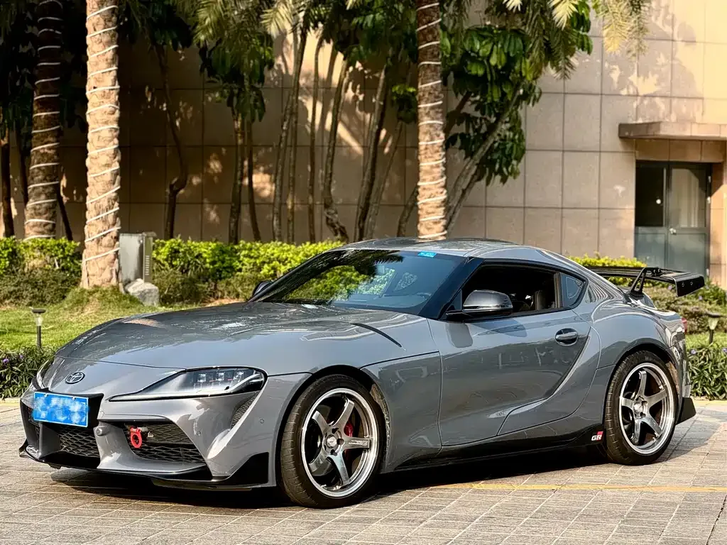 Toyota Supra — фото 1