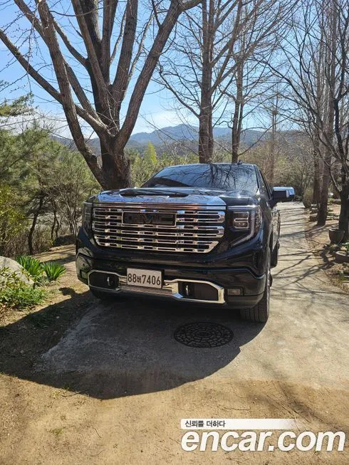 GMC Sierra — фото 1