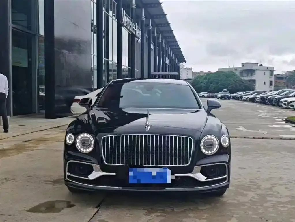Bentley Flying Spur — фото 2