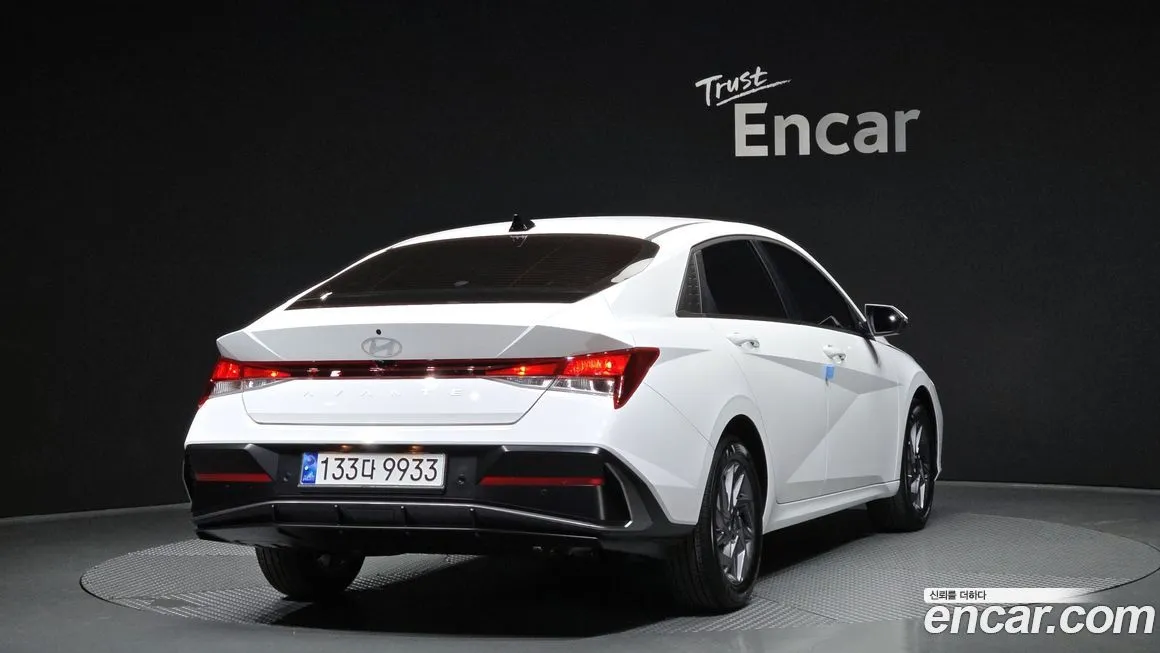 Hyundai AVANTE — фото 2