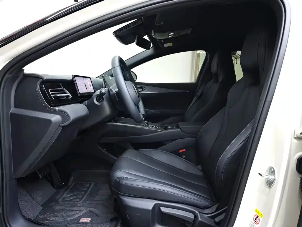 BYD Seal 06 — фото 10