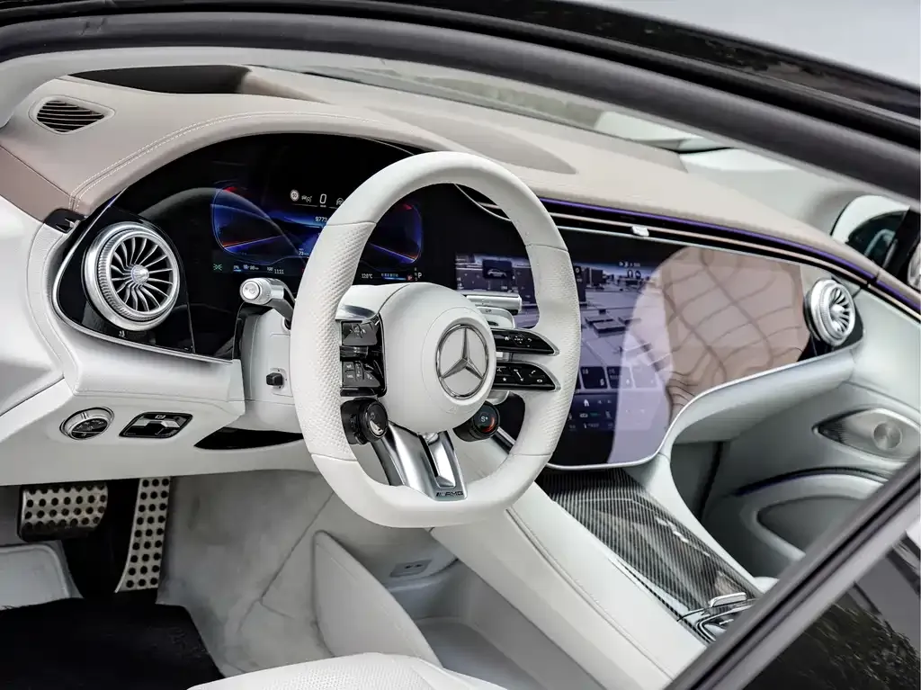 Mercedes-Benz EQS AMG — фото 8
