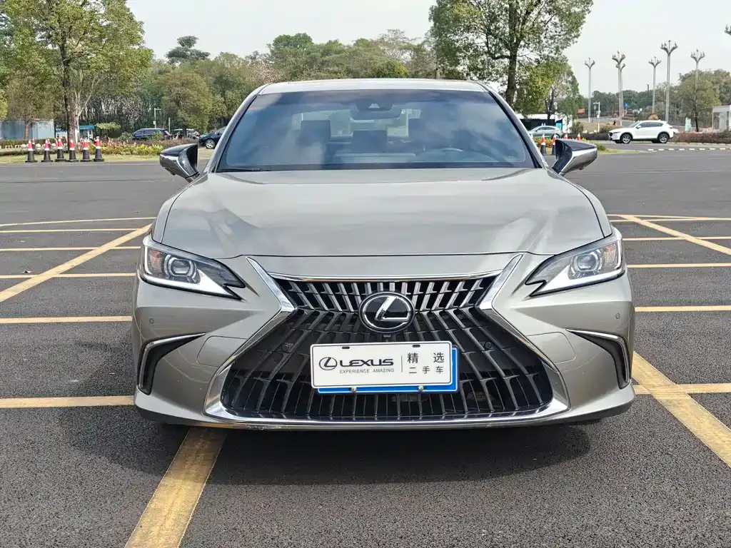Lexus ES — фото 9