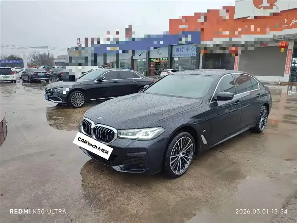 BMW 5 Series — фото 1