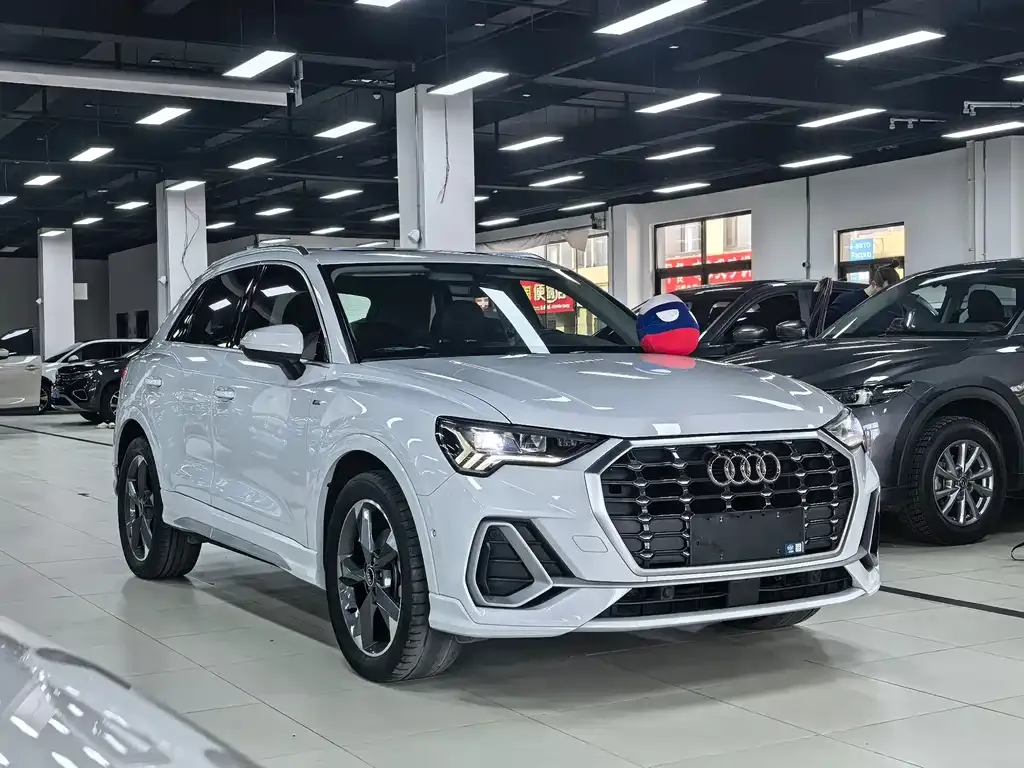 Audi Q3 — фото 5