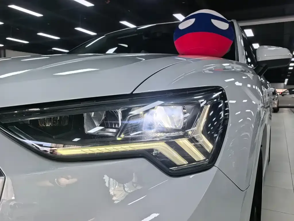 Audi Q3 — фото 2
