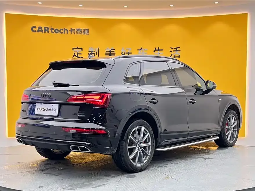 Audi Q5L — фото 7