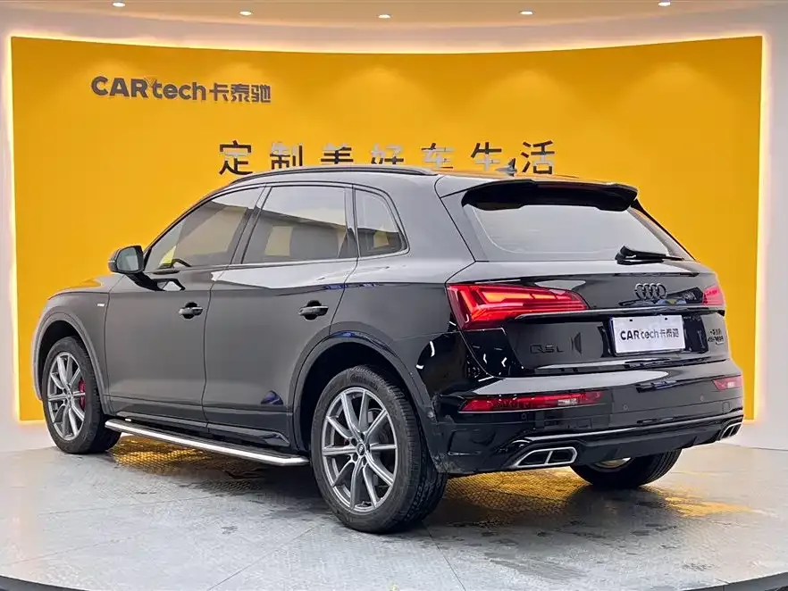 Audi Q5L — фото 9