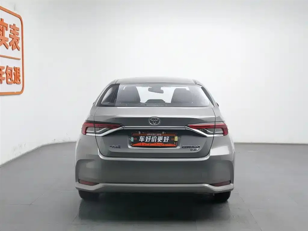 Toyota Corolla — фото 4