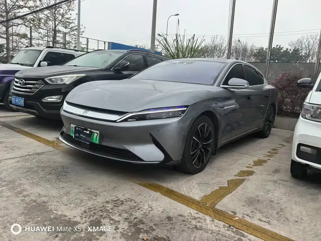 BYD Han — фото 1
