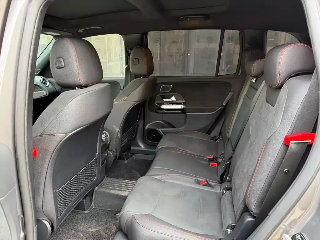 Mercedes-Benz GLB AMG — фото 4