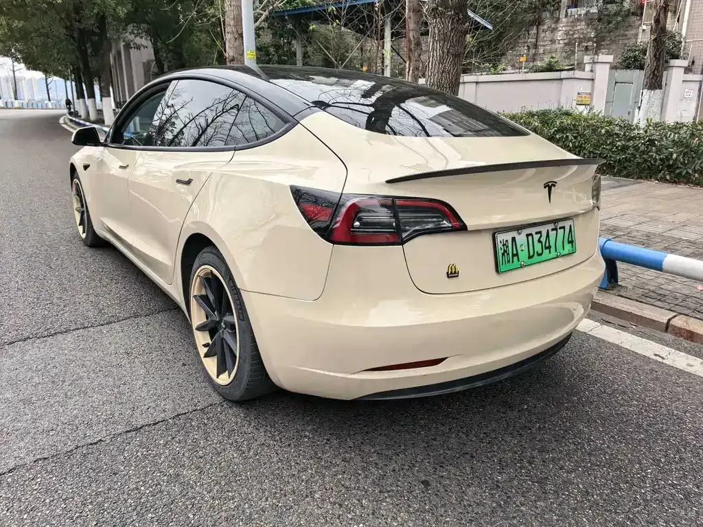 Tesla Model 3 — фото 6