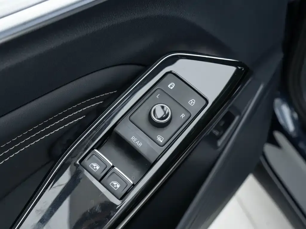 Volkswagen ID.4 Crozz — фото 10