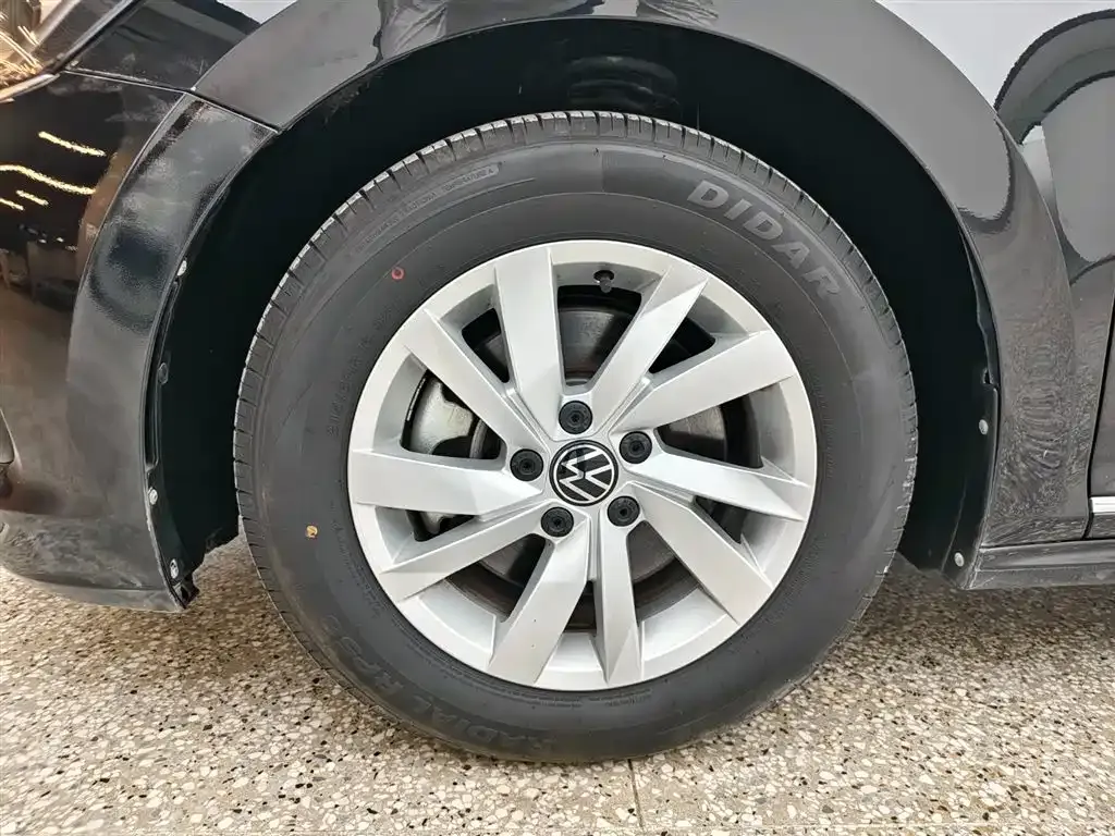Volkswagen Passat — фото 2