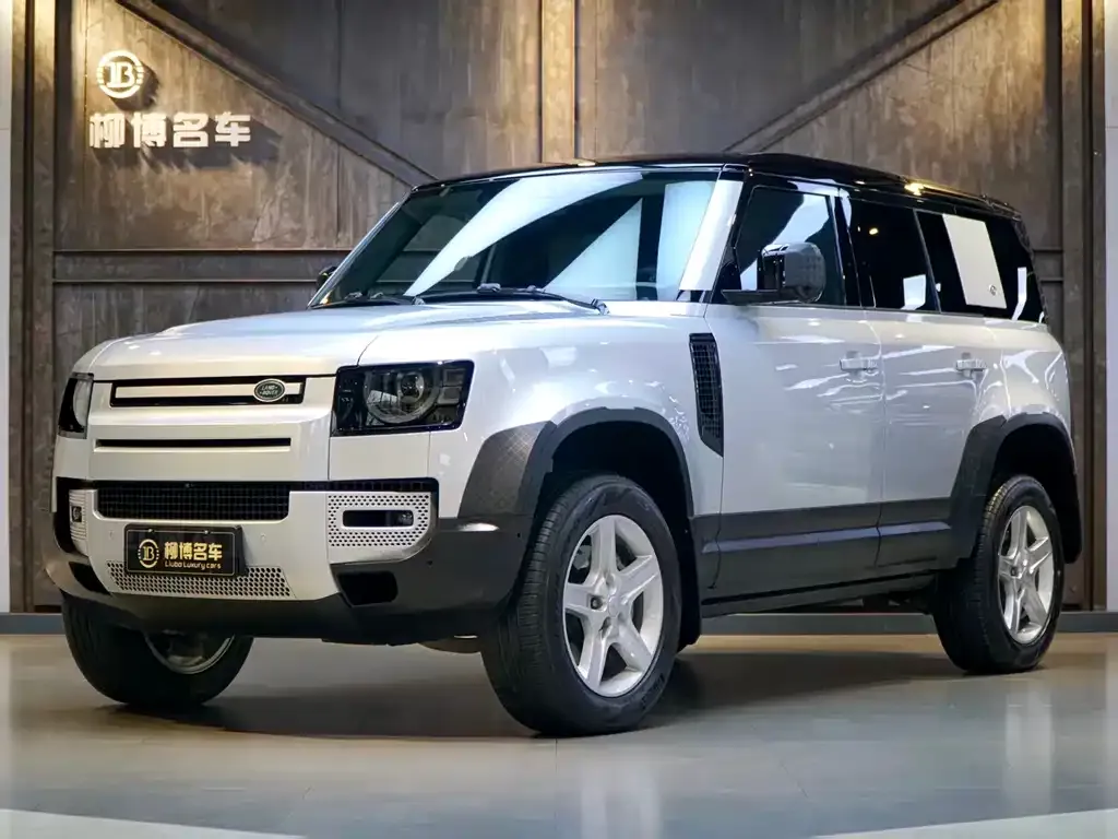 Land Rover Defender — фото 1