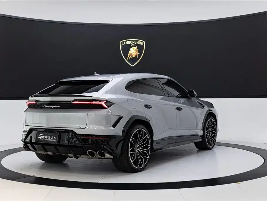 Lamborghini Urus SE — фото 3