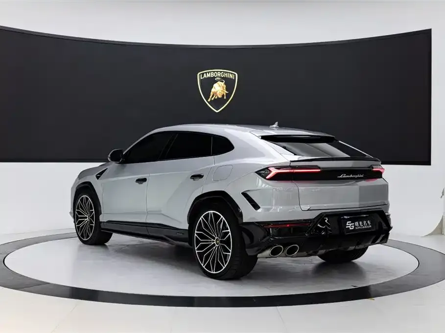 Lamborghini Urus SE — фото 7