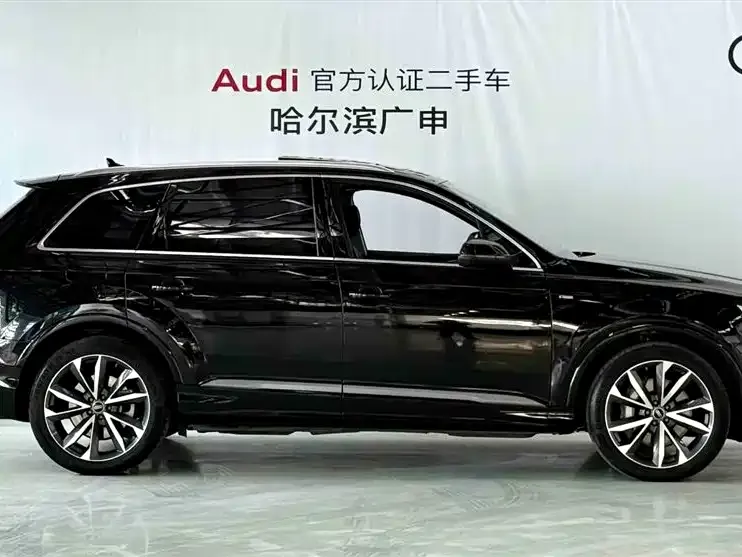 Audi Q7 — фото 8