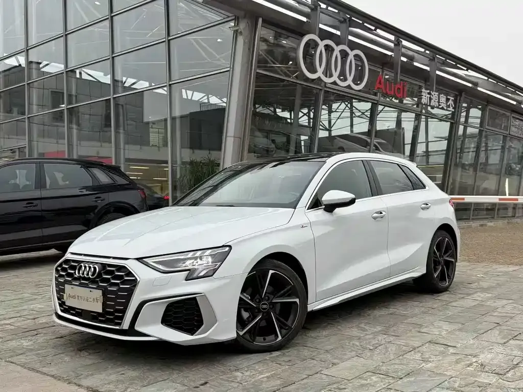 Audi A3 — фото 1