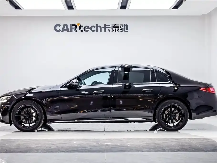 Mercedes-Benz E-Class — фото 8