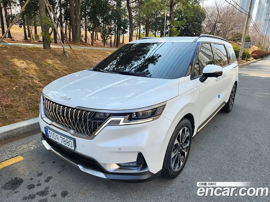 Kia Carnival — фото 1