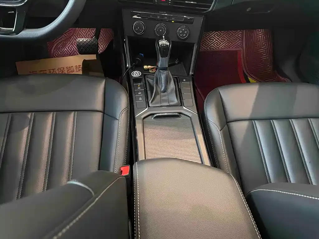 Volkswagen Passat — фото 9