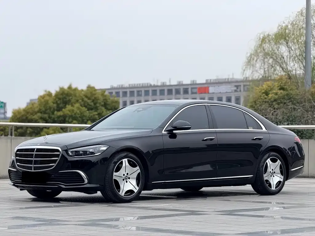 Mercedes-Benz S-Class — фото 1